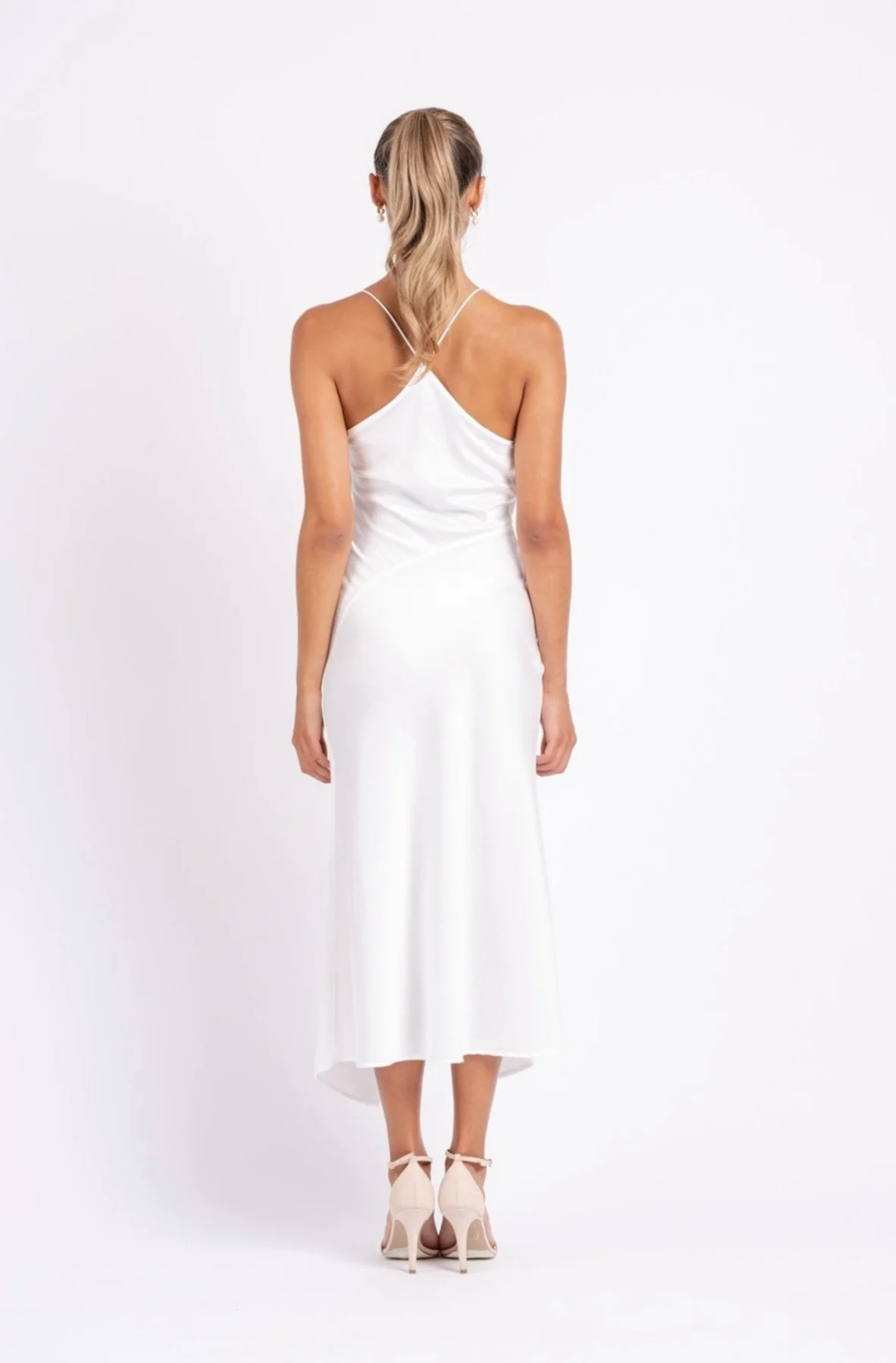 MUSE DRESS IN WHITE ON WHITE - Image 3