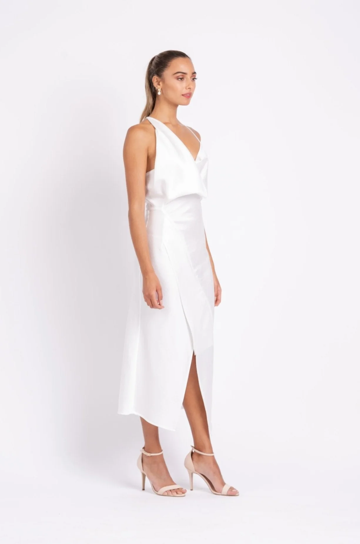 MUSE DRESS IN WHITE ON WHITE - Image 4