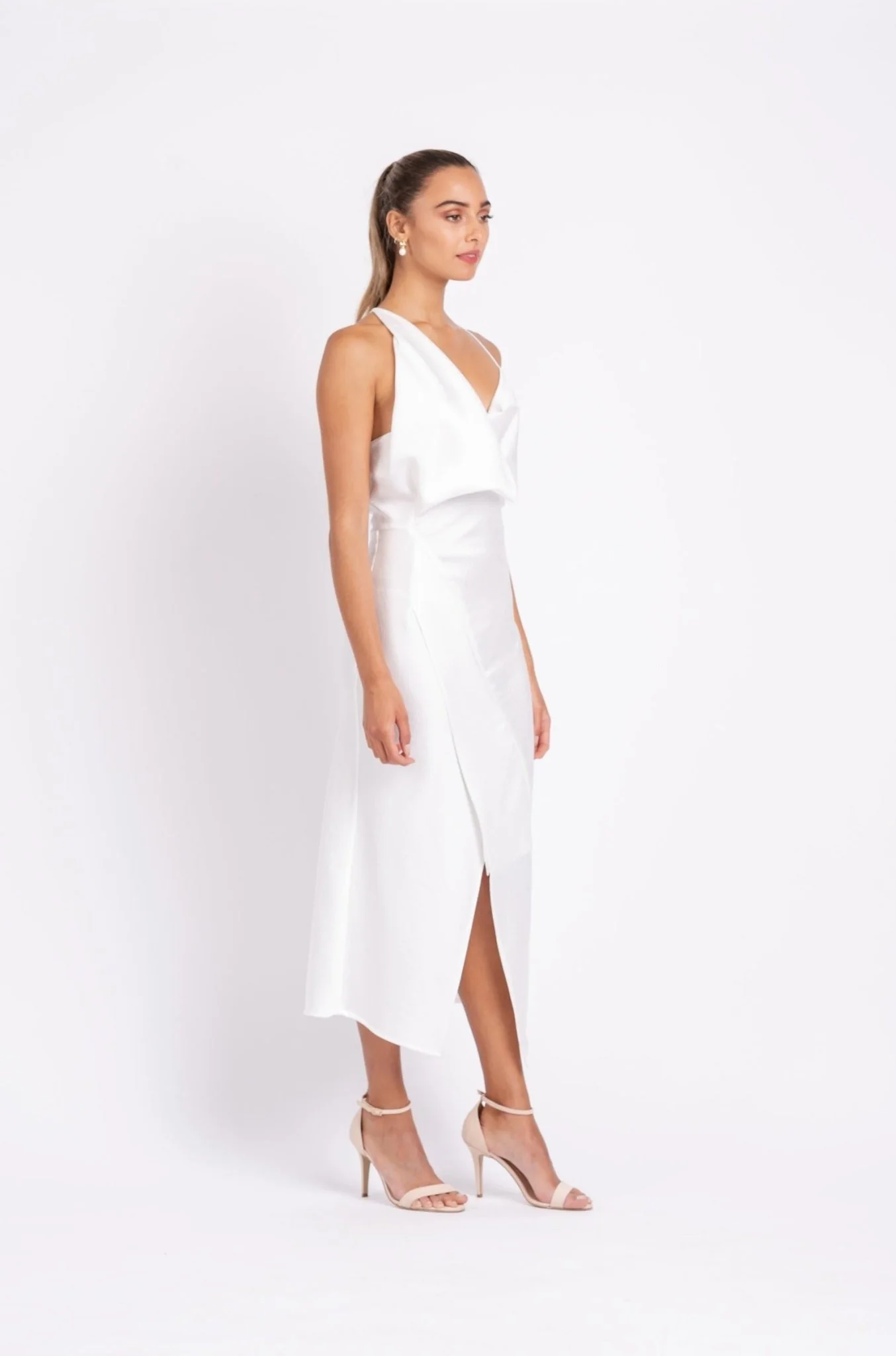 MUSE DRESS IN WHITE ON WHITE - Image 4