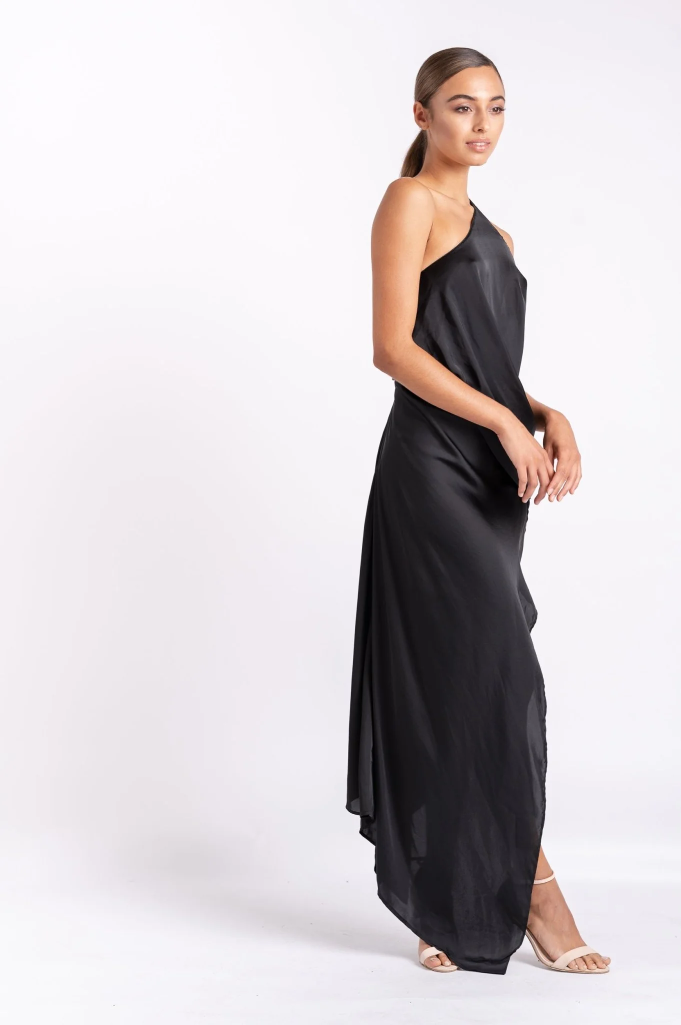 PHILLY DRESS IN BLACK AIR - Image 6
